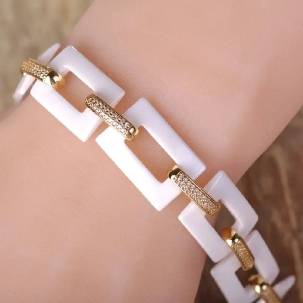 Women's Acrylic Bracelet
